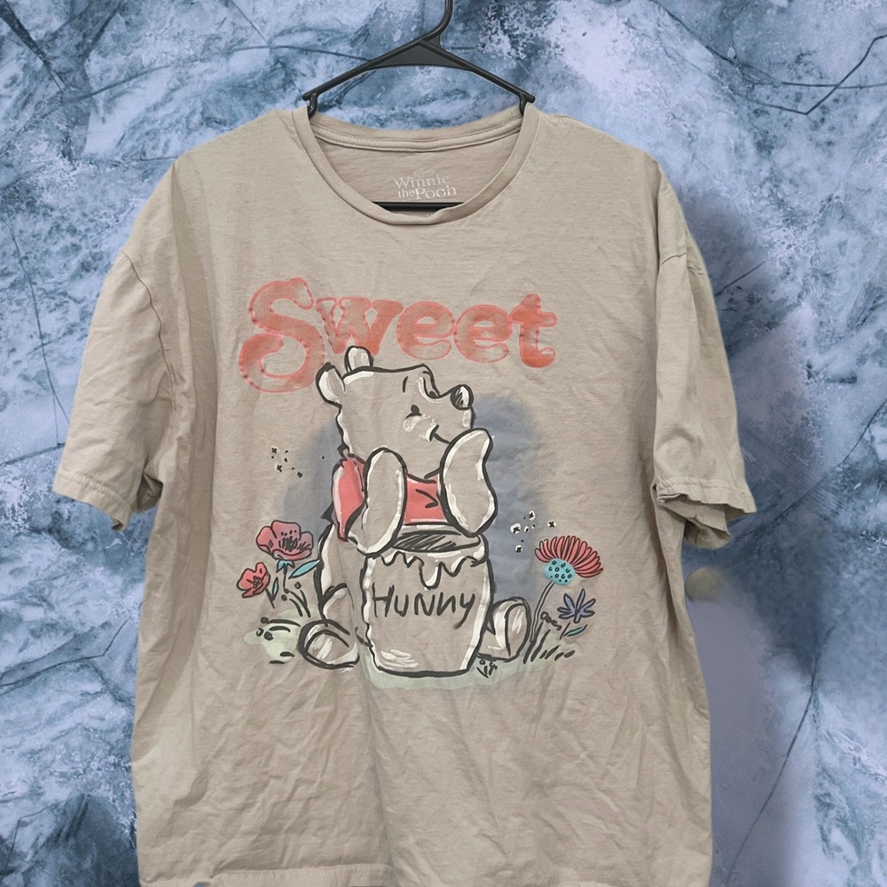 Disney Winnie the Pooh Sweet Hunny Graphic Tee Shirt